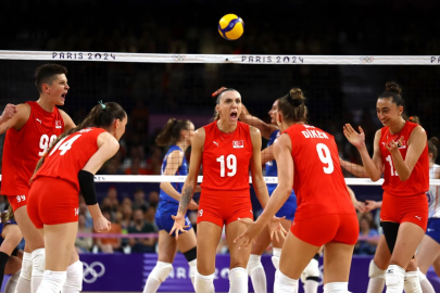 Filenin Sultanları olimpiyatlara galibiyetle başladı! Hollanda'yı 2-0 geriden gelerek mağlup ettiler