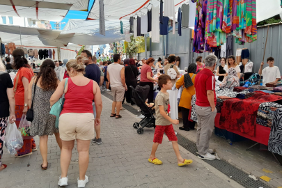 Yazlık alışverişin adresi yine Çiftlikköy'de  Sosyete Pazarı oldu