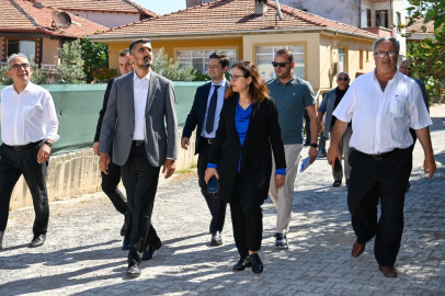 Vali Kaya, Bayraktepe heyelan bölgesinde incelemelerde bulundu: Gereken tüm tedbirler alınacak