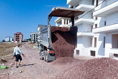 Çiftlikköy’de yol ve kaldırım çalışmaları hız kazandı