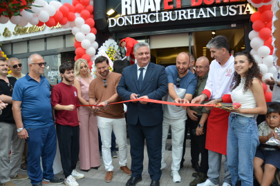 Başkan Gürel, Rivayet Döner’in açılışını gerçekleştirdi