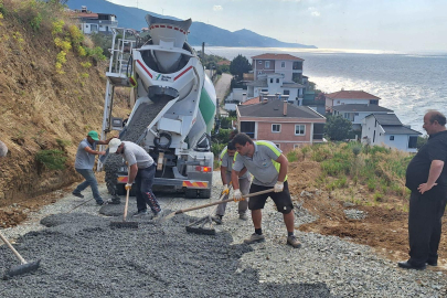 Başkan Temel, yol yapım çalışmalarına katıldı