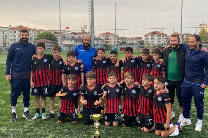 Namağlup Şampiyon Çiftlikköy Belediyespor