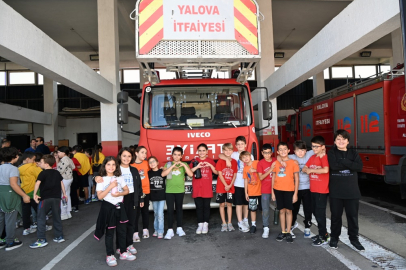 Yalovalı öğrencilerden itfaiye müdürlüğüne ziyaret