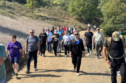 Altınova doğa yürüyüşü renkli anlara sahne oldu