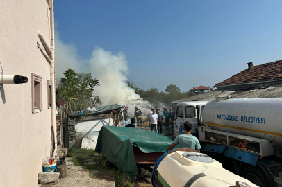 Kaytazdere’de korkutan yangın:  Ahır kullanılamaz hale geldi