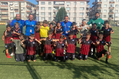 Çiftlikköy’ün minikleri Armutlu Kültürspor’u 7-1 mağlup etti