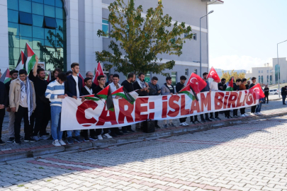 Yalova Üniversitesi  öğrencileri  "Gazzeli Mazlumların Yanındayız’’ vurgusu yaptı