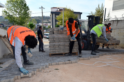 Yalova Belediyesi’nden yeni yerleşim bölgelerine parke yol çalışması