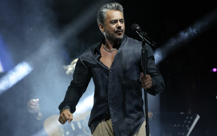 emre altuğ konser