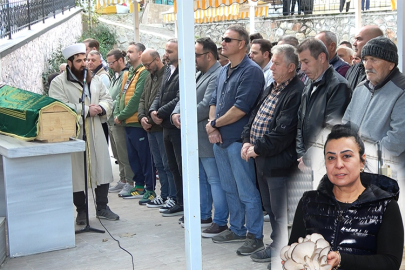 Yalova’da vahşice öldürülmüştü! Son yolculuğuna dualarla uğurlandı