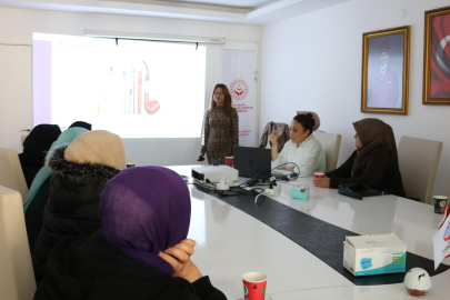 Yalova'da kursiyerlere tütün bağımlılığı eğitimi verildi