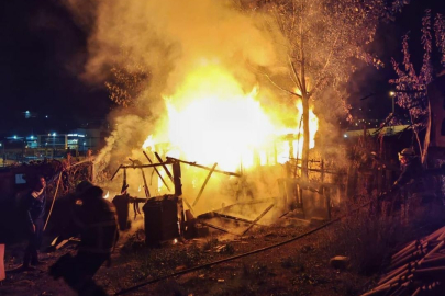 Yalova Bağlarbaşı Mahallesi’nde baraka yangını