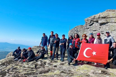 Yalovalı doğaseverler cumhuriyeti zirvede kutladı