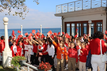 Yalova’da Yürüyen Köşk doldu taştı