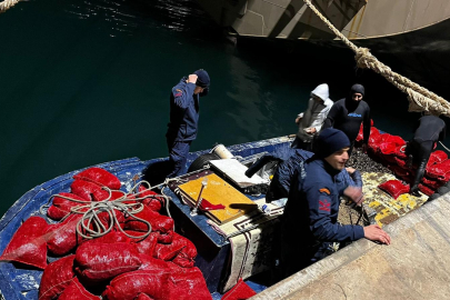 Yalova'da yasadışı midye avcılığına sahil güvenlik engeli