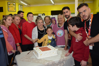 “Ufacık bedenleri ile okyanus derin dalgaları ile savaştılar”