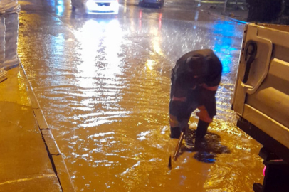 Yalova Belediyesi’nden gece boyu yağışla mücadele