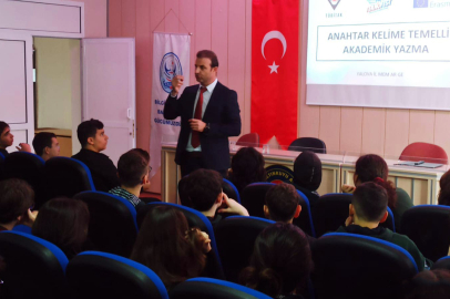 Yalova'da geleceğin bilim insanları yetişiyor! ÖğrencilereTÜBİTAK proje yazma semineri