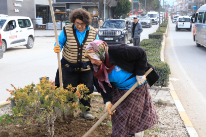 Çiftlikköy’ün Yeşil Alanlarında Hummalı Çalışma