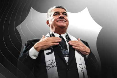 Beşiktaş JK yeni başkanını seçti! Serdar Adalı dönemi resmen başladı