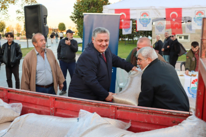 Yalova Belediyesi çiftçinin yanında