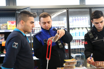 Çiftlikköy’de zabıta ekipleri marketleri denetledi