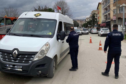 Altınova Zabıtasından servis araçlarına denetim