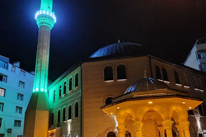 Esenköy Merkez Cami’nde ibadete başlandı